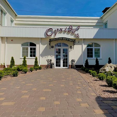Орхідея Hotel Romny Ngoại thất bức ảnh