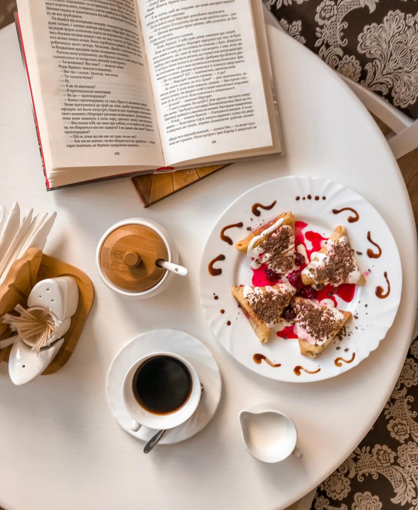 Орхідея Hotel Romny Ngoại thất bức ảnh